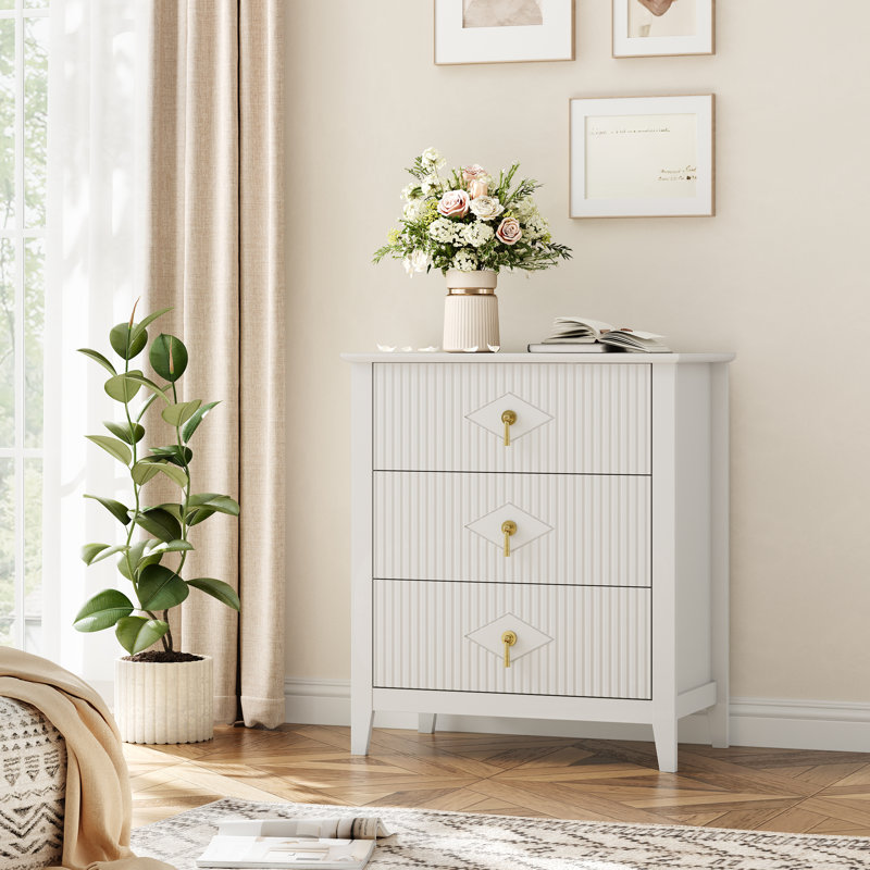 White Modern Fluted 3-Drawer Dresser – Wide Multi-Purpose Storage & Bedside Cabinet with Metal Handles, Suitable for Bedroom, Living Room & Entryway, Easy Assembly