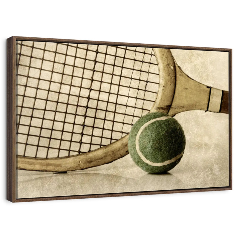 Vieille raquette et balle de tennis, Cadre flottant noyer, 31 po x 21 po