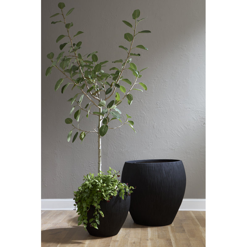 Filament Planter, Black, LG, 21" H x 23" W x 23" D