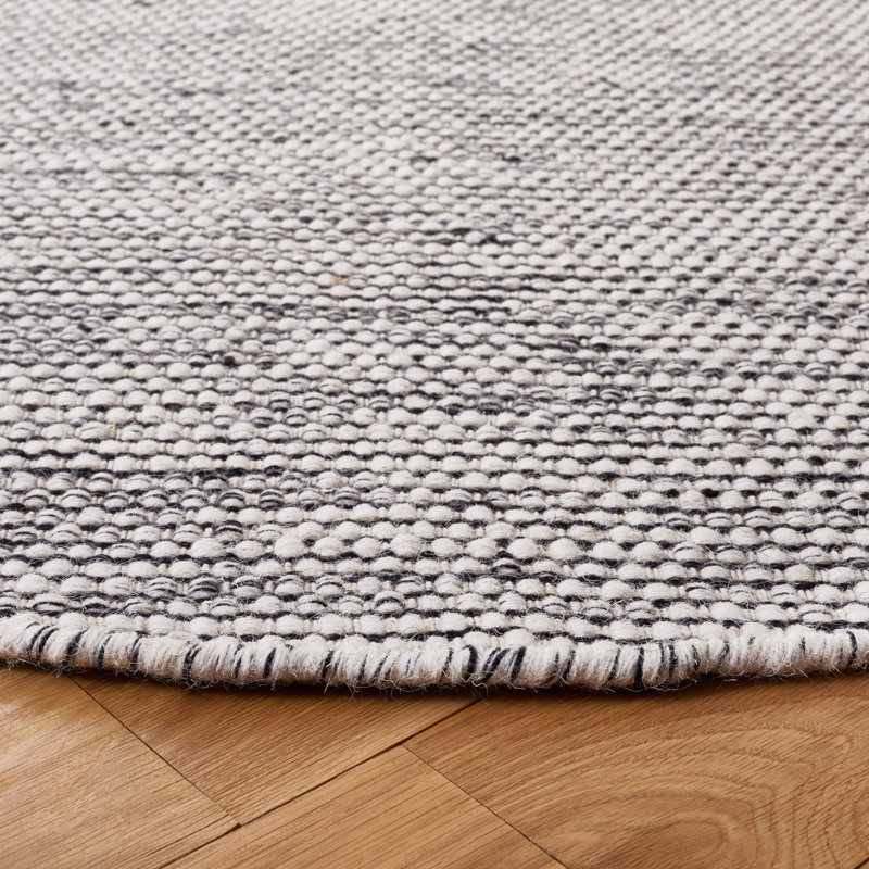 Tapis Natura 776 noir / ivoire, Rectangle 4 pi x 6 pi