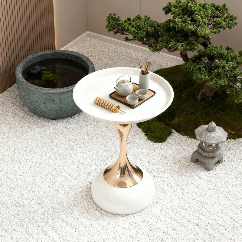 Petite table d'appoint ronde, tables d'appoint minimalistes modernes à piédestal en métal noir pour petits espaces, tables à martini décoratives à cannelures