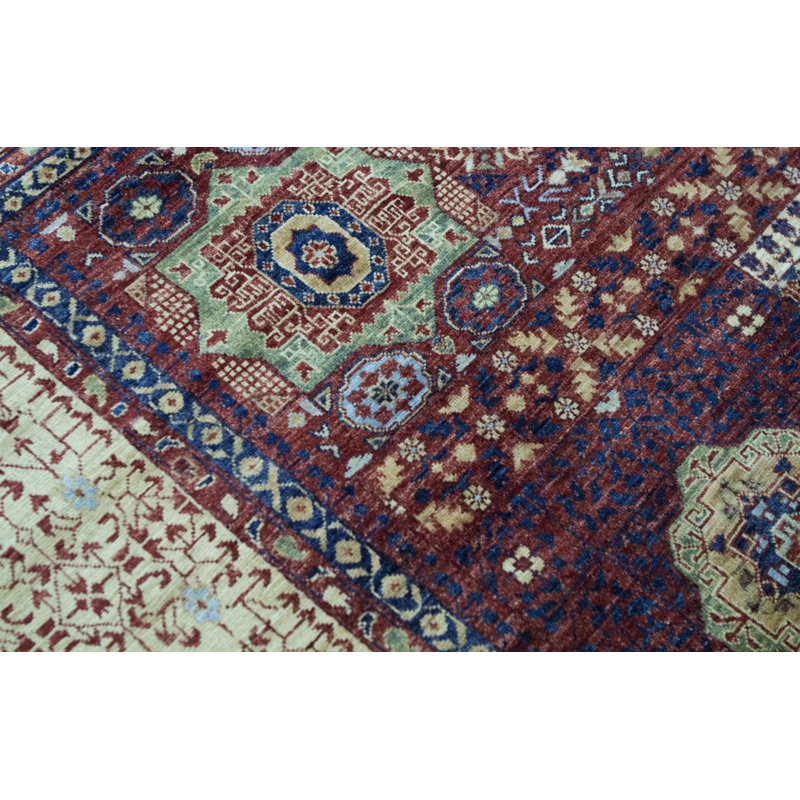 Aryana Wool Oriental Area Rug in Beige/Rose/Blue