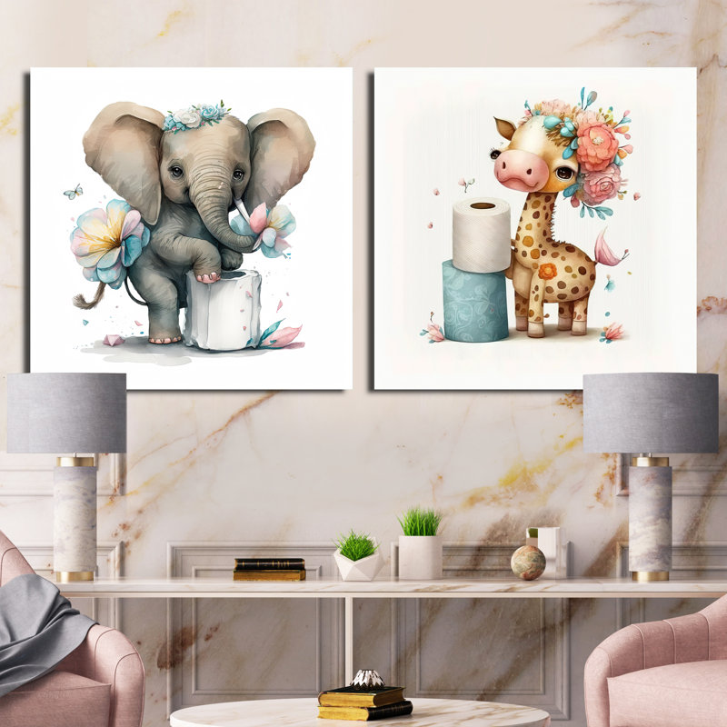 Animaux construisant une tour de papier hygiénique - ensemble de 2 carrés de salle de bain, H 16 po x l 33 po, Toile tendue