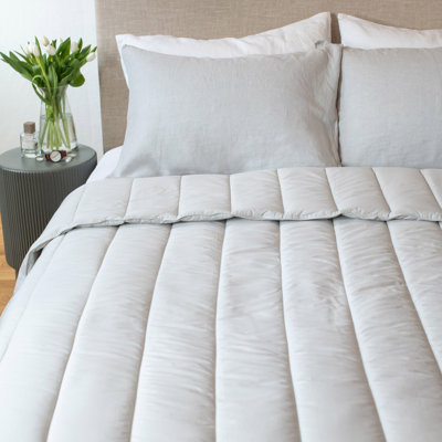 All Season Down Alternative Blanket Comforter