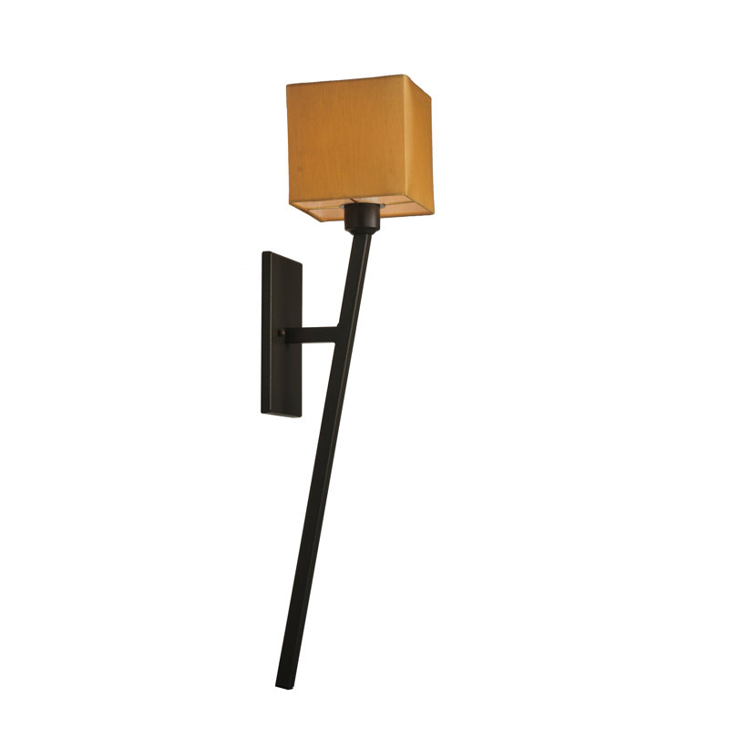 Kesara 1 - Light Wallchiere