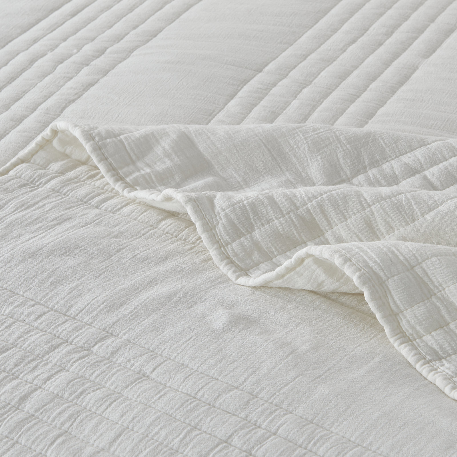 Cotton Quilt Set, White, Queen Quilt + 2 Standard Shams