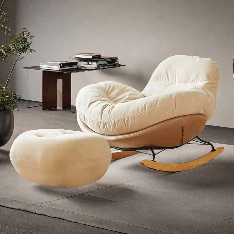 Chaise berçante crème en escargot, Café crème