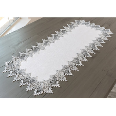 Chemin de table Lace