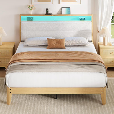 Base de lit double, cadre de lit avec lumière à DEL RVB et station de charge, tête de lit à 2 niveaux de rangement et support de lattes en bois robuste, aucun sommier requis, assemblage facile (crème, double)