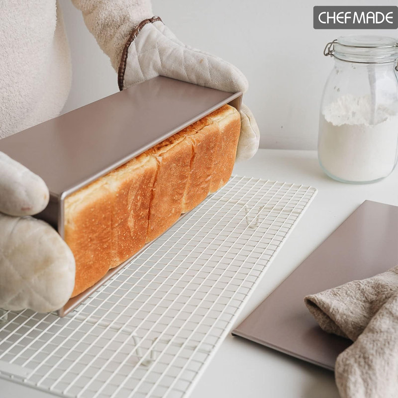 CHEFMADE 4.9'' x 14.3'' Non-Stick Aluminum Pullman Loaf Pan