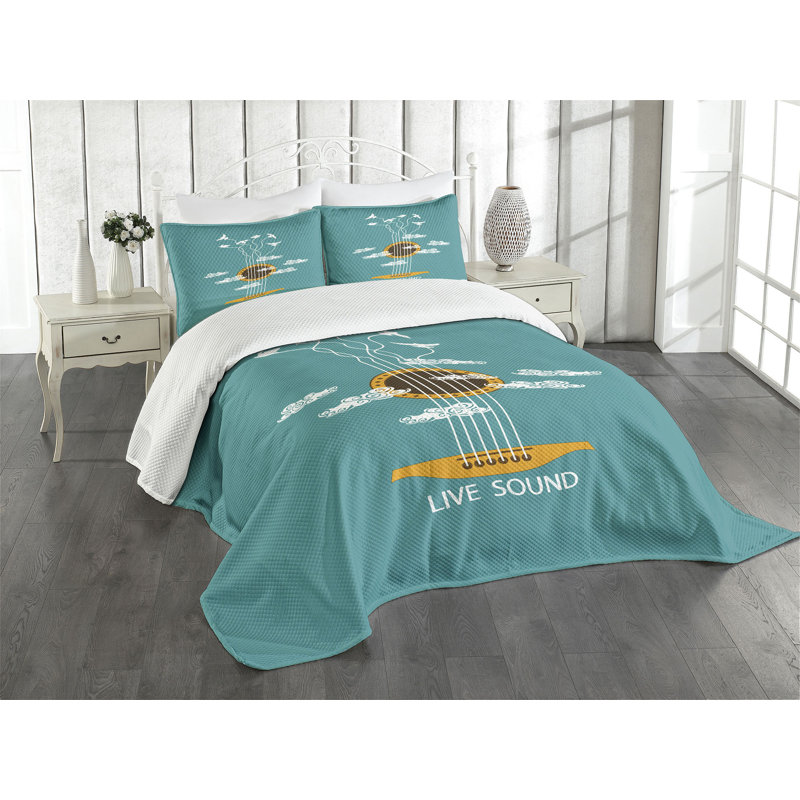 White Quilted King Bedspread Set with Pillow Shams