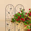 Treillis en métal pour jardin-481118238