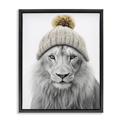 «Lion in Winter Hat» par Sasha