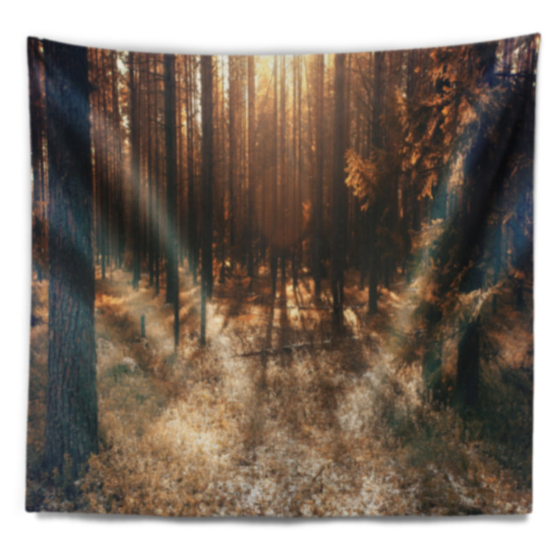 Tapisserie sombre «Dark First Forest», H 32 po x l 39 po