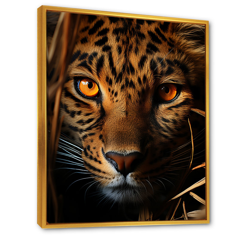 «Leopard Golden Stalker Portrait Gaze II», reproduction sur toile, Cadre flottant doré, H 32 po x l 16 po x P 1 po