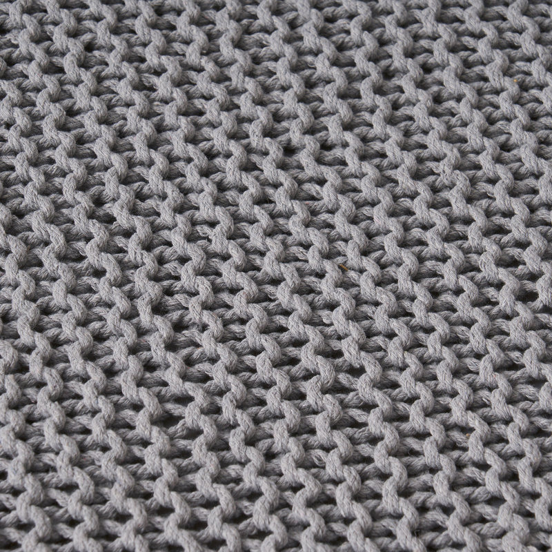 TABOURET EN TRICOT TRICOTÉ