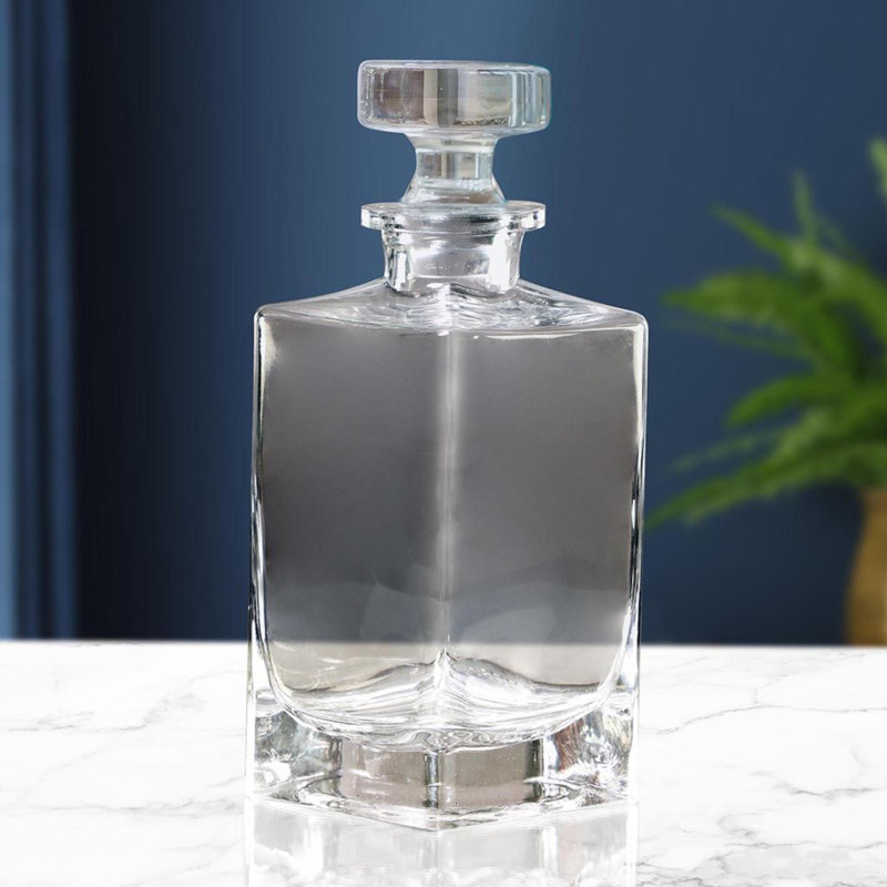 Garbers 0.9L Whiskey Decanter