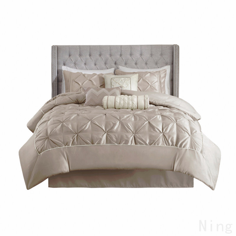 Ensemble d'édredon touffeté 7 pièces très grand taupe, Édredon de très grande taille et 6 pièces suppl, Taupe