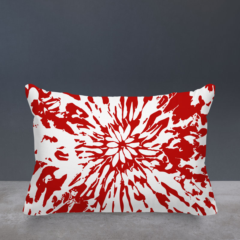 Coussin en polyester Percy Tye Dye Spun, H 18 po x l 25 po, Motif floral rouge / blanc