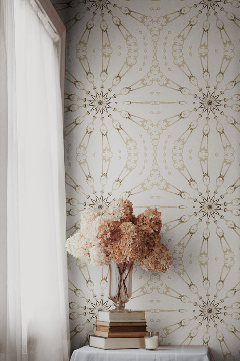 Fern ✥ Playful Arabesque