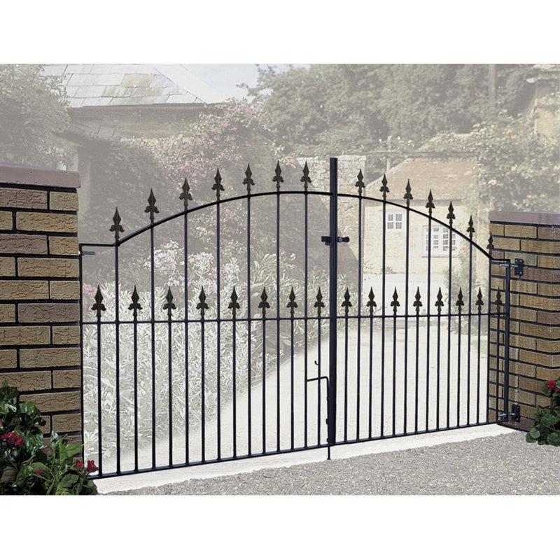 Pinkley Spear Top Arched Metal Driveway Gate 125cm High, 213cm W X 125cm H