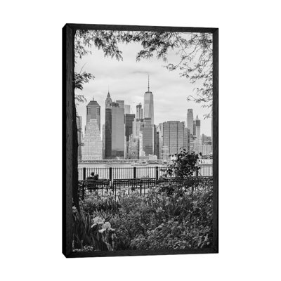 New York Lovers II by Bethany Young - Print on Canvas