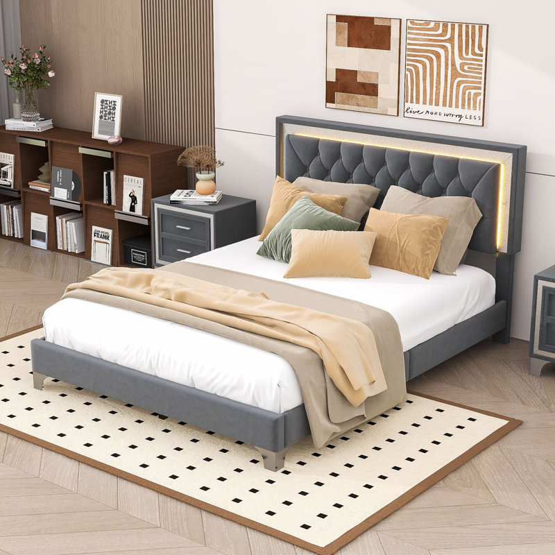 Lit plateforme tapissier avec tête de lit capitonnée et lumières DEL, Gris