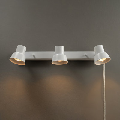 22 Inch 3-Light Plug-In Track Lighting with Pivoting Track Heads