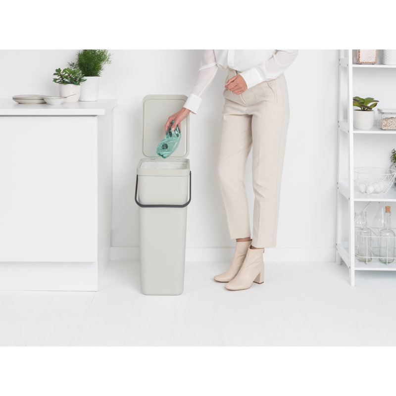 Poubelle de recyclage en plastique 10,6 gallons Sort & Go, Gris clair