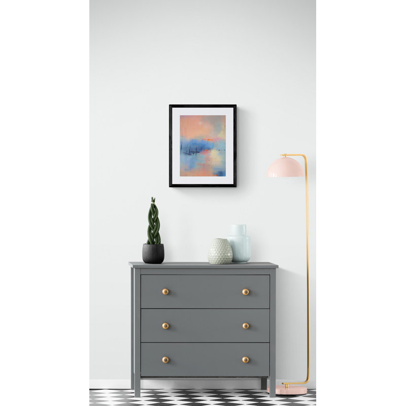 «Vertical» par Jacque Gouveia, Papier avec cadre noir, Blanc, 20" H x 16" W