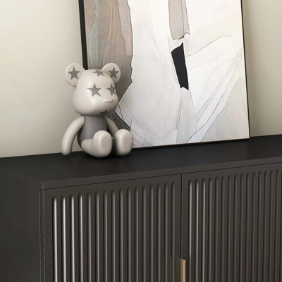 Buffet moderne avec rangement et tablettes réglables
