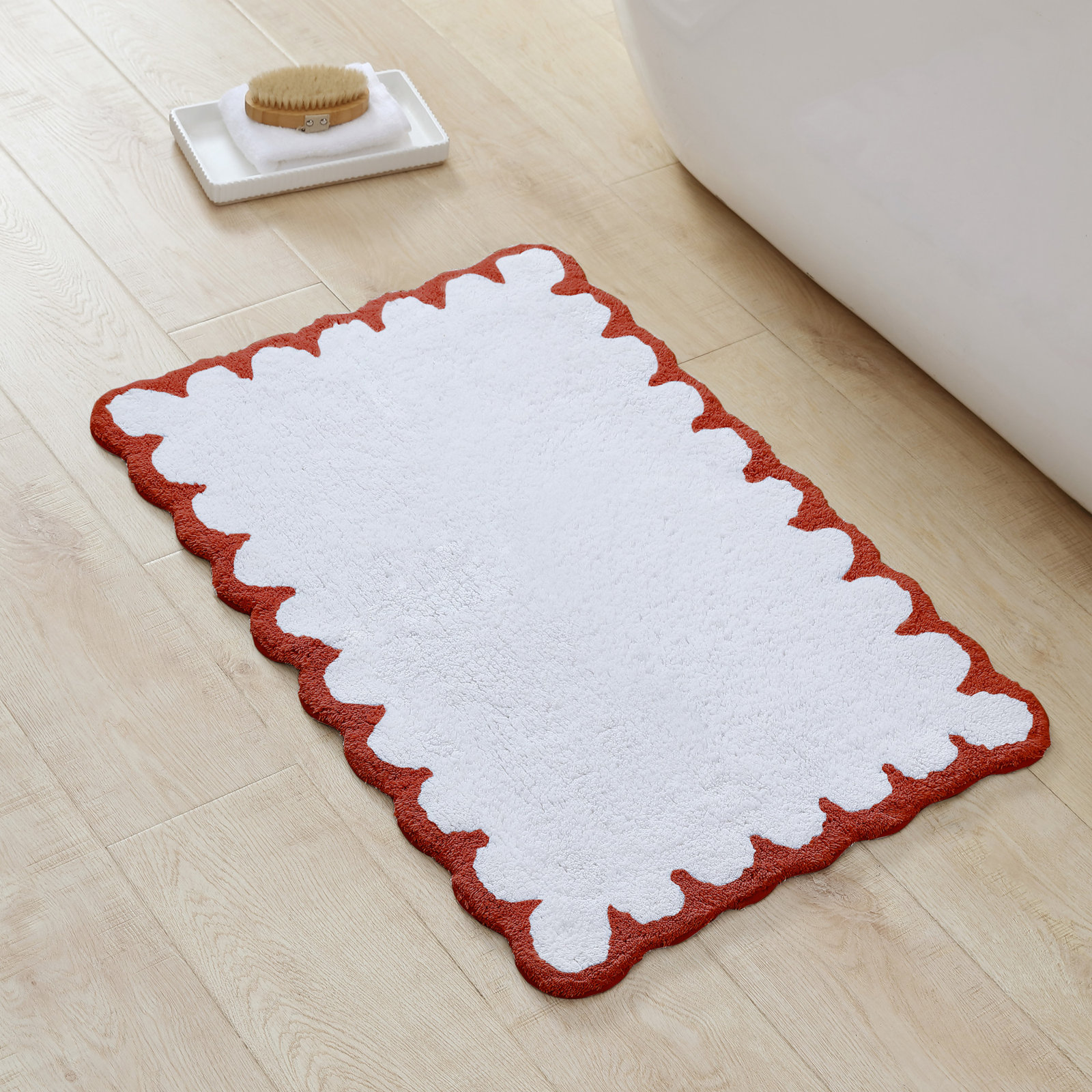 Scallop Cotton Bath Rug, Red