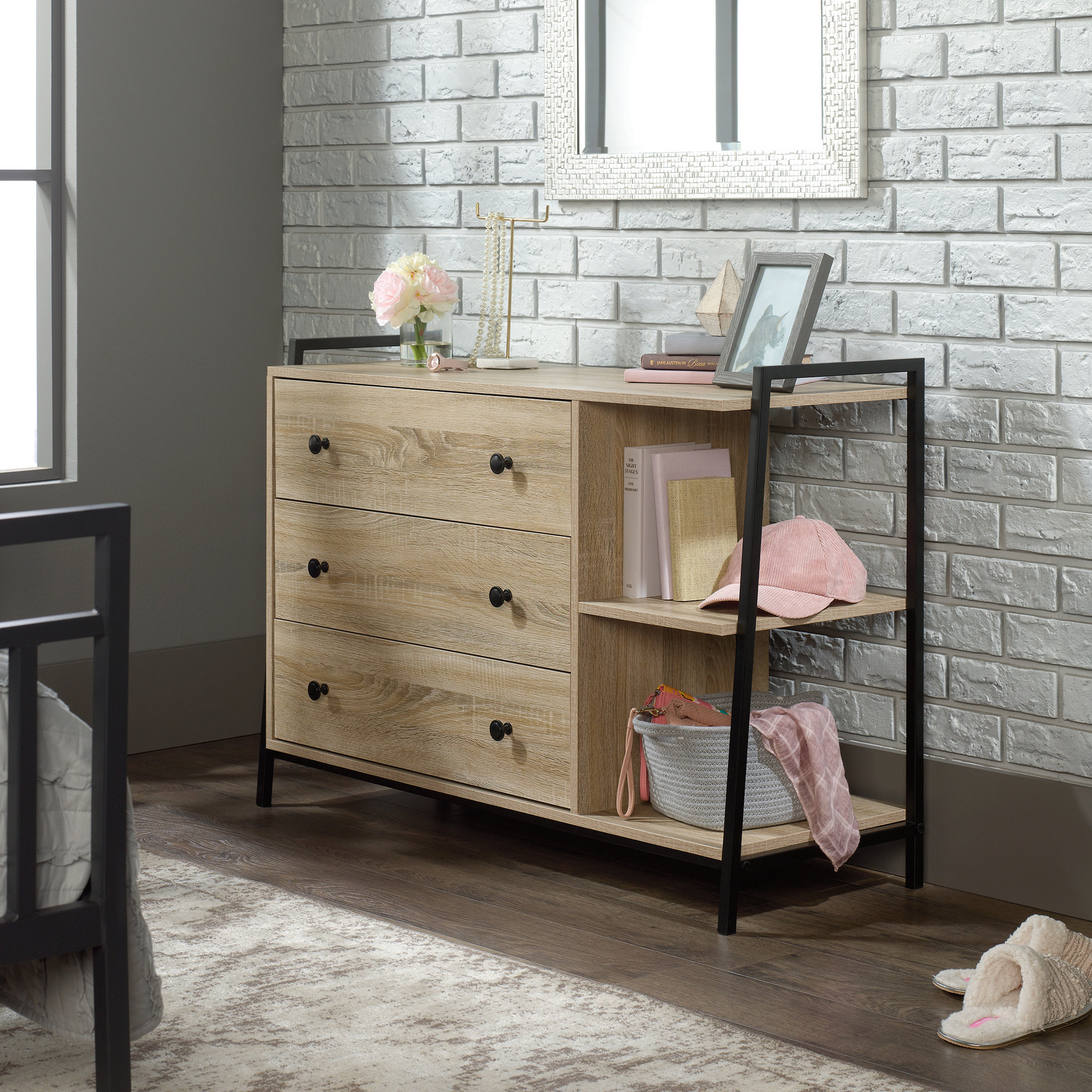 Gracie Oaks 3-Drawer Dresser