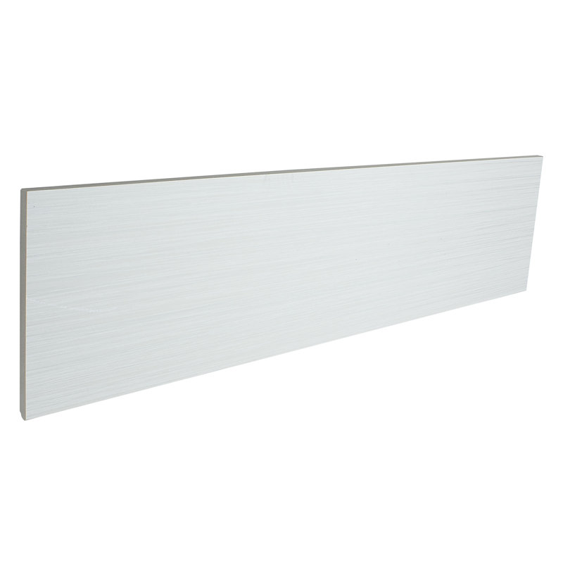 Carreau en porcelaine aspect bois 6 po x 24 po Fabrique, Blanc