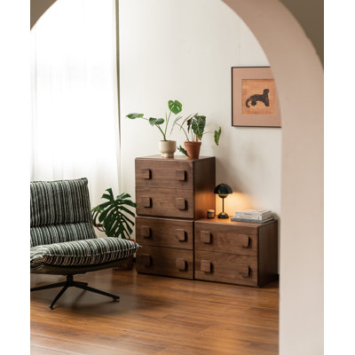 Table de chevet en chêne massif MCM avec 2 tiroirs pour le rangement de la chambre à coucher