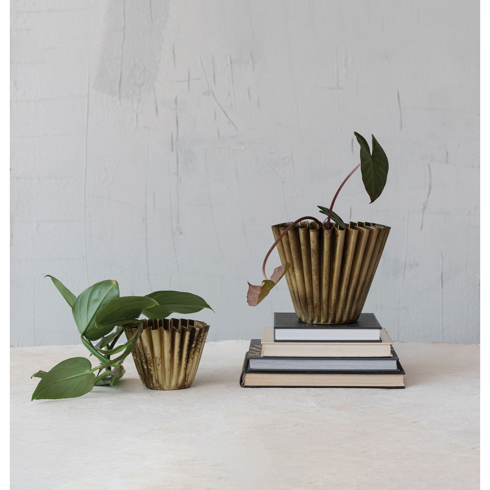 Aelia Table Vase, 6.75" H x 8" W x 8" D, 1 piece