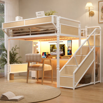 Lit mezzanine simple en métal avec bureau intégré et prise de courant, bande à DEL, cadre de lit mezzanine en métal avec paniers de rangement en panneau perforé et en filet, escalier de rangement avec garde-robe, blanc