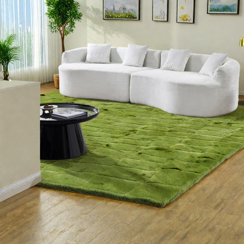 Canapé en chenille beige peu encombrant, design incurvé moderne pour une vie compacte
