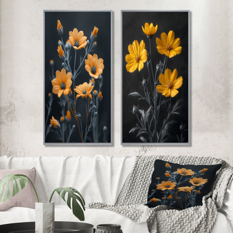 Ensemble de 2 pièces murales monochromes jaunes et grises Grace III - Bleuets, H 32 po x l 32 po, Encadrement argenté