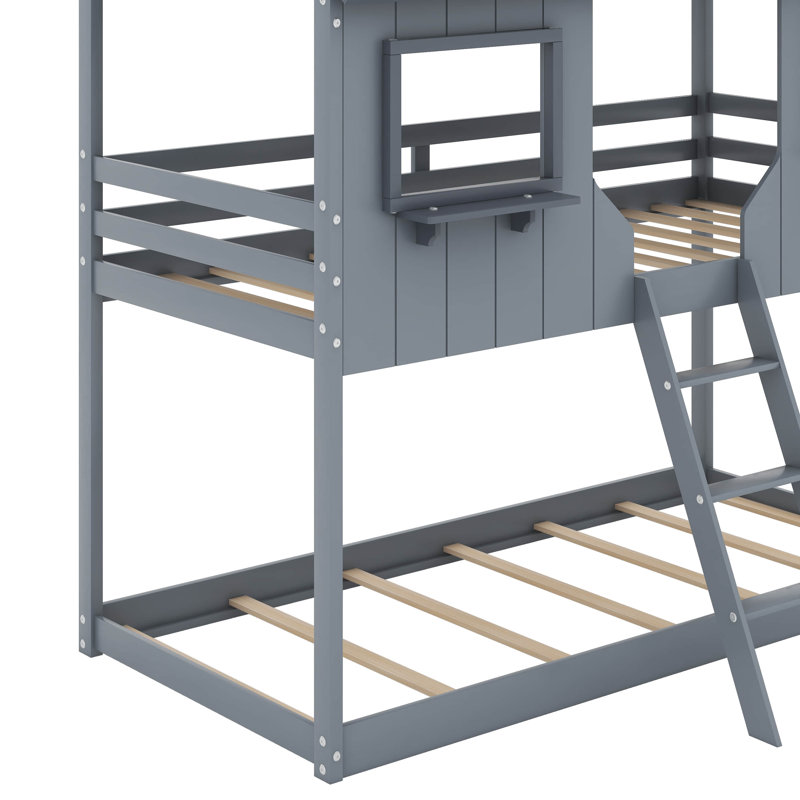 Lit superposé simple au-dessus d'un lit simple en bois avec toit et échelle, Gris
