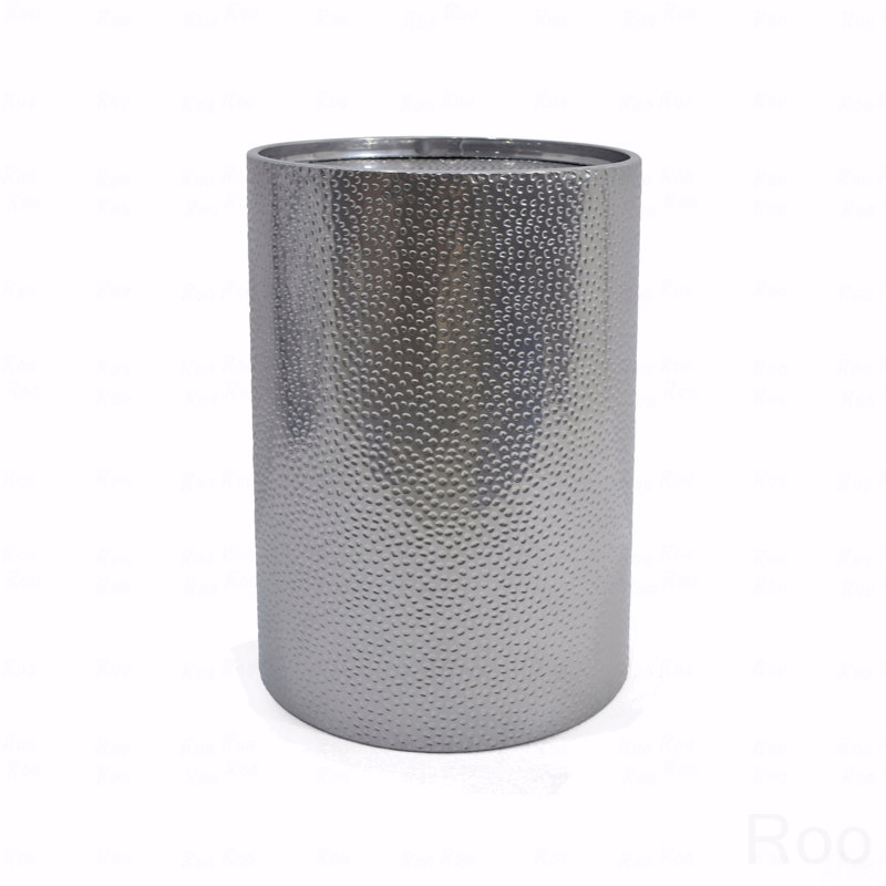 Table d'appoint en métal, 1, Argent argent
