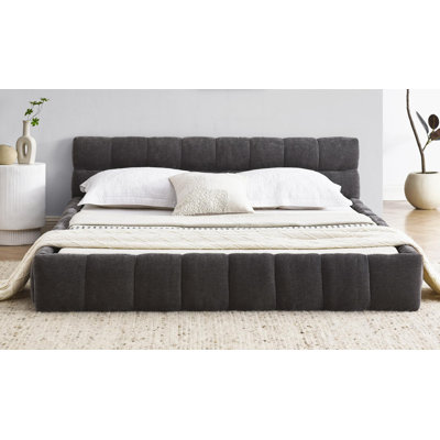 Chenille Fabric Upholstered Bed Grounded Queen Size Platform Bed with Headboard and Solid Frame