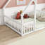 Lit plateforme pour enfant en forme de maison en bois de pin massif