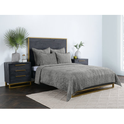Lyndon Tasmin Velvet Quilt