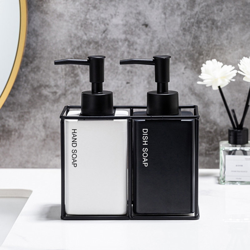 Distributeur de savon pour salle de bain