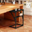 Ensemble de 2 tables de bout en C et plateau de télévision en forme de C, table d'appoint mince pour les petits espaces, canapé robuste et table de chevet pour le salon et la chambre à coucher