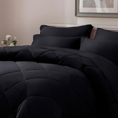 Black Queen Bed in a Bag, 7-Piece Comforter Set with Sheets, Pillowcases & Pillow Shams, Soft All-Season Bedding