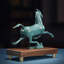 Élégante sculpture de cheval en laiton