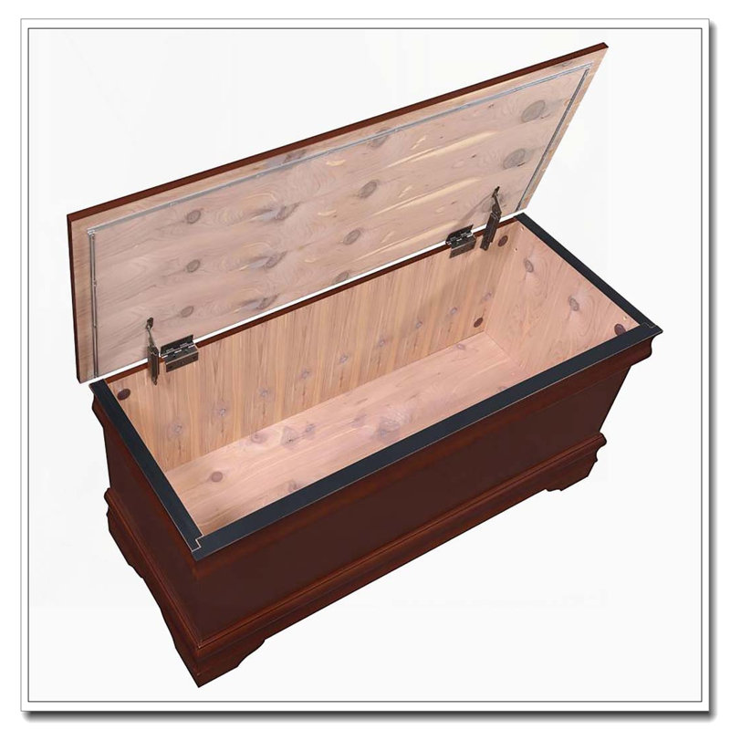 Commode en cèdre avec finition brun chaud et doublure en cèdre