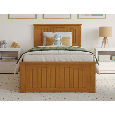 Kindig Solid Wood Coastal Cottage Platform Bed with Matching Footboard and Storage Drawers